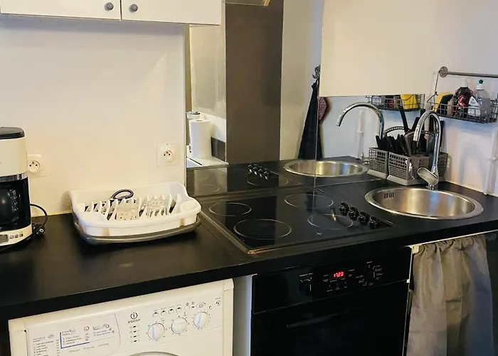 Comfortable Studio In Clichy
